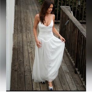 Gianni Bini
x Caelynn Bell Mary Satin Chiffon V-Neck Sleeveless Drop Waist